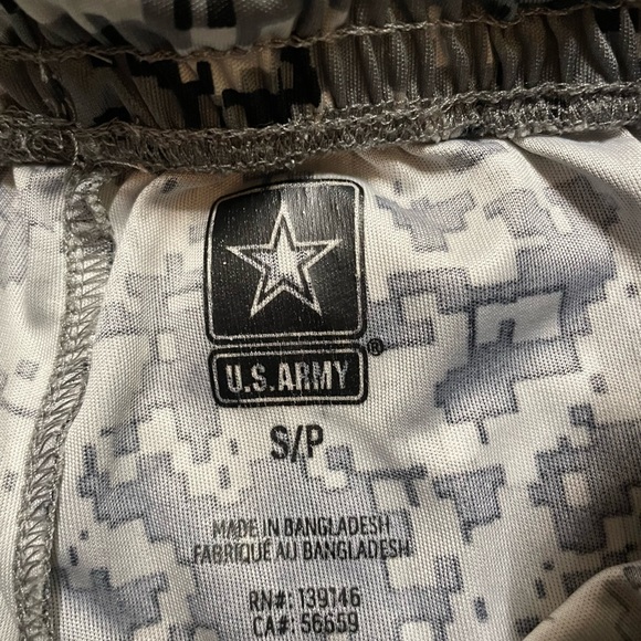 Army Shorts - Picture 3 of 3
